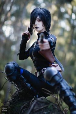 dirty-gamer-girls:  Domino by Misdreavus M Check out http://dirtygamergirls.com for more awesome cosplay