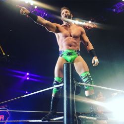 nikki-cim:  wwe: @zryder85 was happy to see the crowd in #WWEDublin was ready to get #Zacked! #WooWooWoo  