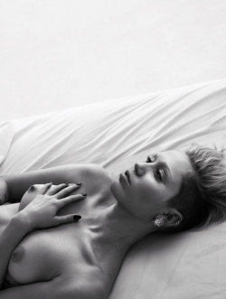maayliz:  Miley Cyrus for W magazine, Photos by Mert Alas &amp; Marcus Piggott, Pillow Tweets editorial.