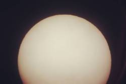What the sun looks like through my telescope. #matahari #sol #sun  (at Jln Jendral Sudirman Bandung)