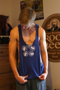 Yes, yes, nice pecs, nice Big Bang shirt, whatever.  I want to know where to get that Henry Weinhard root beer poster.