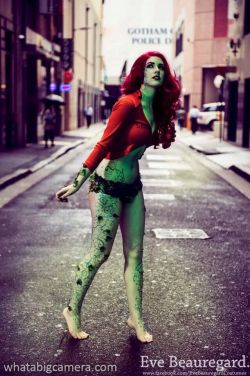 shorizillo:   Eve Beauregard - Poison Ivy. 