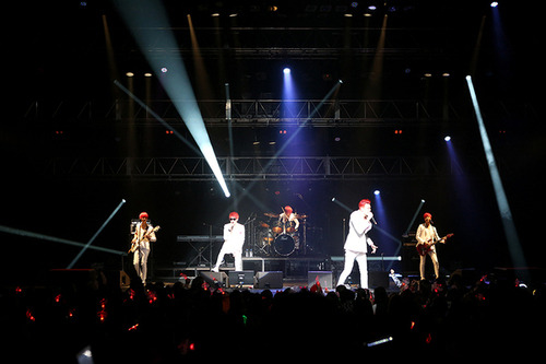 140207 LEDApple Ѽ Rapport sur le concert à Shibuya  - World tour Tumblr_inline_n0mpw8dkn51qkui1j