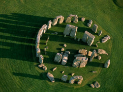 une-baguette:  Another look at Stonehenge. 