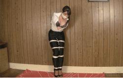 elizabethandrews:  GIF Preview: I try to maintain my balance in 6.3 inch high heels while my legs are cinched tightly together  www.clips4sale.com/63725/10120251 - Elizabeth Andrews: Spandex Jeans &amp; Super Arch High Heel Bondage