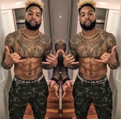 dimmitry:  hottiemengays:  Odell Beckham Jr sure is sexy. Don’t you agree?  So sexy