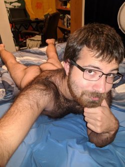 bearintn: Luv the nerd type.  They really luv sex! 