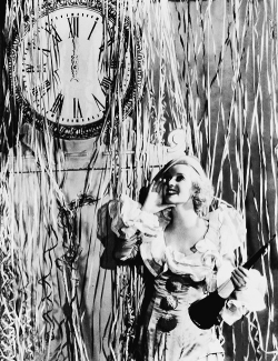 Bette Davis, 1930s