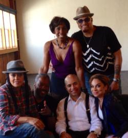 benzilla:  caliphorniaqueen:  dynastylnoire:  razycrandomcunt:  midniwithmaddy: The cast of ‘A Different World’ reunites for an episode of the OWN original special ‘Where Are They Now’  jaleesa’s face ain’t even move in over 20 years.  OMG!