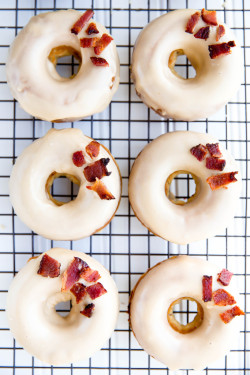 foodffs:  MAPLE BACON DONUTSReally nice recipes. Every hour.Show me what you cooked!