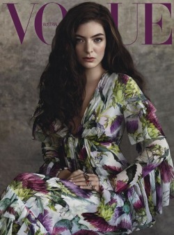miss-mandy-m:  Lorde in Gucci photographed by Robbie Fimmano for Vogue Australia, July 2015.