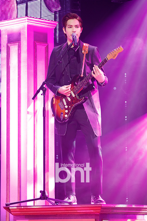 [Live] CNBLUE @ Mnet M!Countdown (27.02.2014) Tumblr_n1pfvfBNfz1rgxfbio3_500