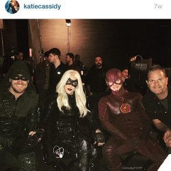 Omg it&rsquo;s like trinity of kick ass TV show heroes courtesy of @katiecassidy with green arrow, black canary and the flash
