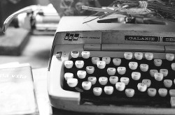 v-a-g-i-n-a:typewriter by I.E. on Flickr.
