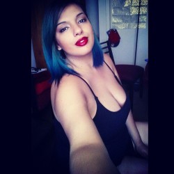 aymygod:  My hair hasn’t been this long in a while ^_^ #makeup #mua #mac #vivaglam #smokey #cateye #red #redlips #pouty #bright #contour #ombre #blue #hair #colorful #curvygirl #busty #thick #doublechin #hourglass #selfie #peplum #fave #latina
