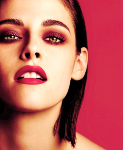 radkristen:     Kristen Stewart for Chanel- Le Rouge Collection 