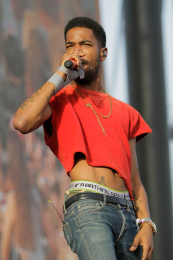 brimalandro:   Kid Cudi looking like a motherfuckin’ babe at Coachella 4/13/14  OUTFIT ON POINT 