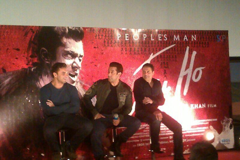 2013 - ★ Salman Khan at Jai Ho’s trailer launch (Chandan Cinema, December 12th 2013) ! Tumblr_mxpmcrHPb31qctnzso6_1280