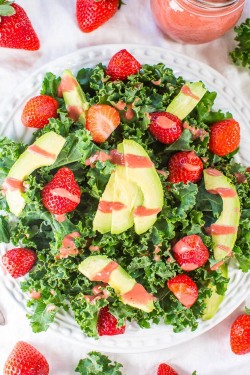do-not-touch-my-food:  Strawberry, Avocado, and Kale Salad with Strawberry-Apple Cider Vinaigrette