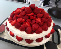 im-horngry:  Strawberry Cake - As Requested! 