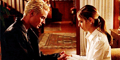 Spike♥ Buffy(BTVS)- #1 Parce que..."A hundred plus years, and there's only one thing I've ever been sure of: you." - Page 2 Tumblr_n530xiPTjP1qcmn7oo3_250