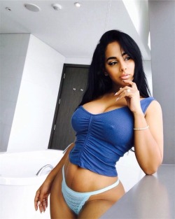 chicas-latina:  Ayisha Diaz  ENJOY.😁http://pt2391.tumblr.comTHANKS TO ALL 5.9K FOLLOWERS ☺.pt2391.🔞🔞🔞