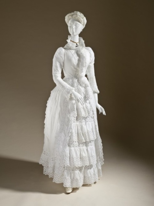 Moda Victoriana: El Polison.(1870- 1890) Tumblr_mlgauprORy1rpsft7o1_r2_500