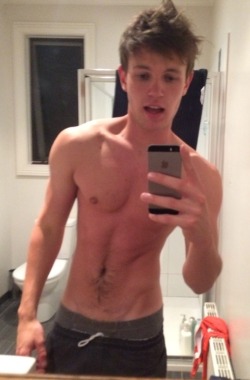 boyzwhat:  æ♥  Gays101.tumblr.com —— Follow me and I will check out your page. If I like what I see I will Follow you back