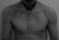 submissionandfetishism:  A collar picture as promised :)