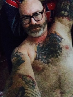 shanedog09:  My little girl is the sweetest thing, ever. She tells me that she has the sexiest daddy when I send her pictures in the morning, of me missing her in bed. I have the cutest princess in the world. iamapaperuniverse  My Daddy is super hot!!