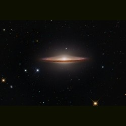 M104: The Sombrero Galaxy #nasa #apod #m104 #sombrero #galaxy #ngc4594 #hubble #virgo #universe #science #astronomy #space