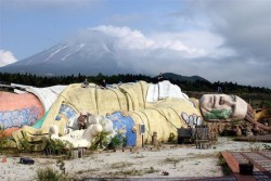 mf-doom:  abandoned gulliver’s travels park, Japan 