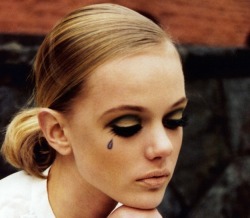 orwell:“Twiggy Chick,” Frida Gustavsson by Nina Andersson for Inside Magazine 