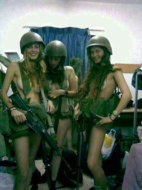 Nude israeli women soldiers