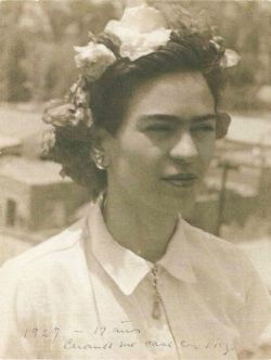 kaos-calmo:    Frida Kahlo , 1927, 19 years old.photo taken by her father