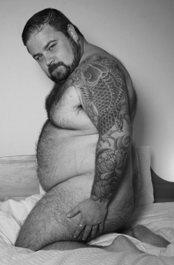 electricunderwear:  bearlounge:  I’m Proudly a Woofioso Addict!  So damned sexy