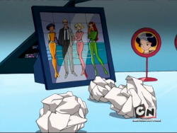 thetygre:  Remember that moment in Totally Spies where Jerry though the spies were dead? And he kept trying to write letters to their parents to let them know that their teenage daughters had died? Except he couldn’t because he kept breaking down out