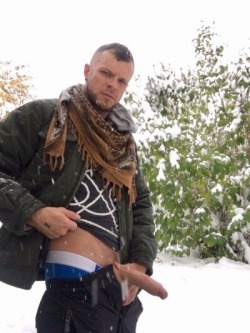 beachparkpig: tommyj669:   thickdick6x7:    WINTER SOLSTICE ~    Thumpity thump thump over the hills of snow 