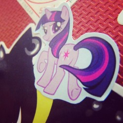 omfg, I got the best #sticker ever, with #twilight showing off her #plot  ;~~;