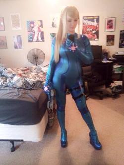 dirty-gamer-girls:  Source: 15 Mind-Numbingly Sexy Cosplay Selfies Dirty Gamer Girls  