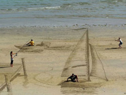 lifeofahstarr:  uglysaiah:  asylum-art:  Amazing 3D Sand Drawings Give Beach a New Dimension by Jamie Harkins on Facebook New Zealand artist Jamie Harkins and his fellow artist friends transform the beaches of Mount Maunganui into eye-popping works of