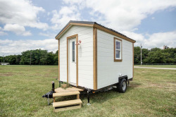 tinyhousetown:  The Nugget (102 sq ft)