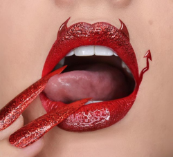 nailpornography: Devil lips &amp; nails 
