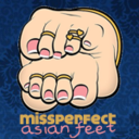 missperfectasianfeet:  I spoil you little footbitches way too much don’t I?
