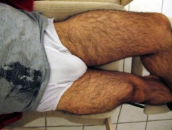 Awesome muscular hairy legs - woof!