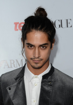 hydrvv:  Name: Avan Jogia  Age: 21 Born: Vancouver Canada Occupation: Actor You can watch him on Twisted a series on ABC Family   