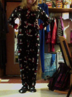 daddyslittledreamer:  Since I told Anon that I’d show you all my footie pajamas :)  