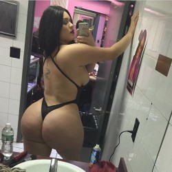 pawg-whooty:  Selfie Sunday   The best PAWGs at http://pawg-whooty.tumblr.com/