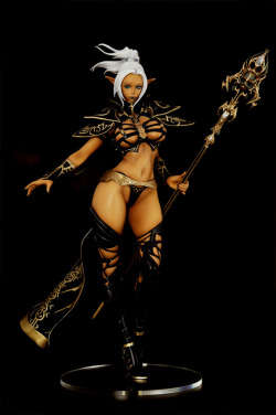 yamashitarules:   Lineage II - Dark Elf - 1/7 - Limited Edition (Orchid Seed)  