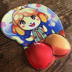 dimplecrossing:  babylonian:  my new mousepad is here 🐶🍎🍊  i’ve never seen a more safe for work tiddie mousepad 